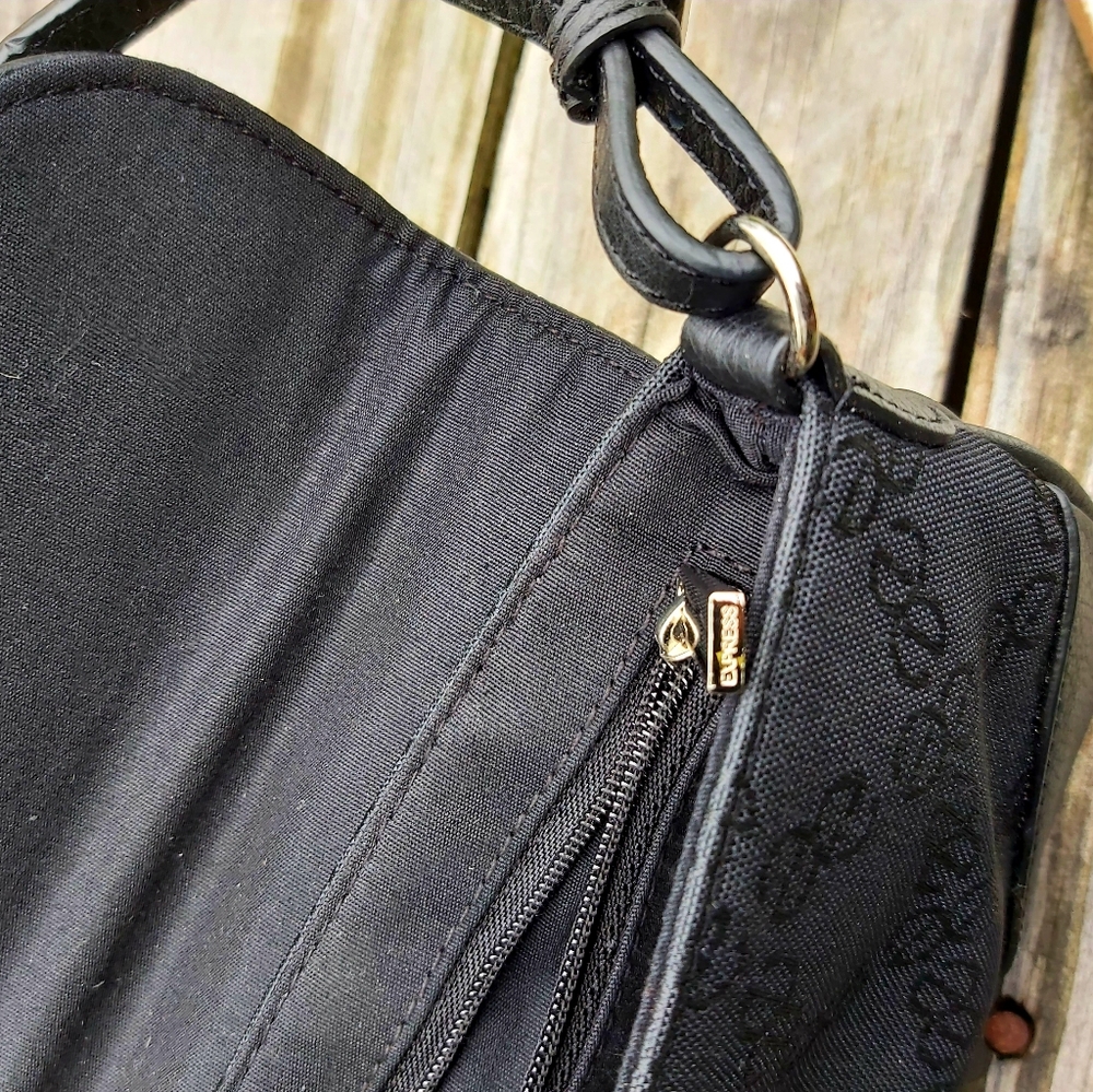 Express Small Clutch - Picture 4 of 8